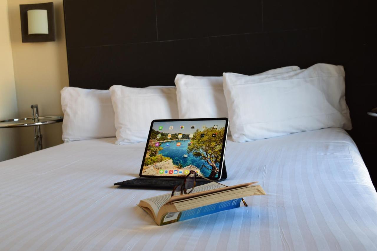 טולון Hotel Amiraute מראה חיצוני תמונה